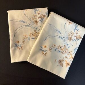 Vintage Springmaid Pillowcases Set of 2 Standard Size Polyester Cotton Beige